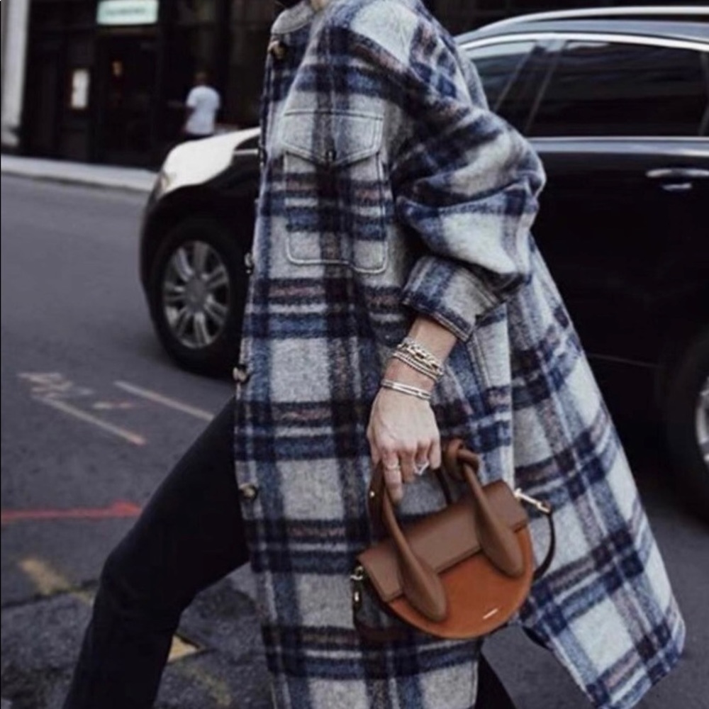 Plaid wool/polyester trench with side slit